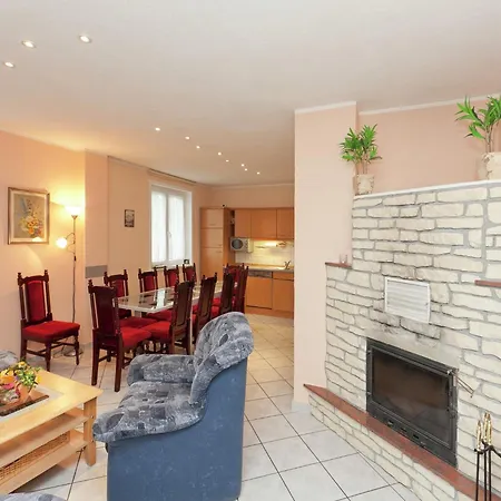 Luxury In With Private Pool Elend