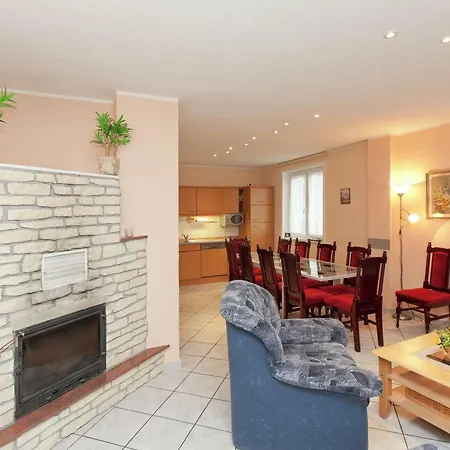 Mit Wellnessbereich In 엘렌트